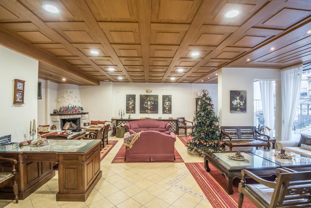 Marianna'S Home Accommodation Karpenisi Buitenkant foto